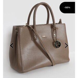 Furla Linda Medium Leather Tote in Taupe